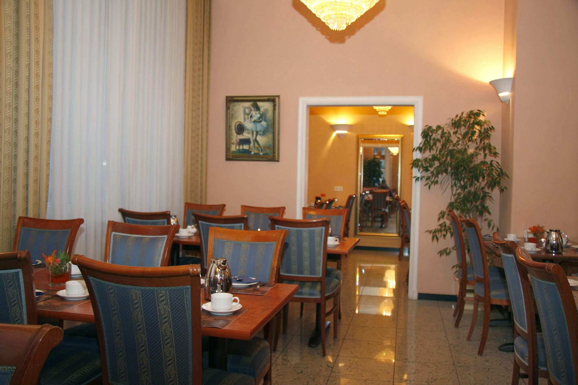 Apartment Hotel Kral - Business Hotel & Serviced Apartments إرلانجن المظهر الخارجي الصورة